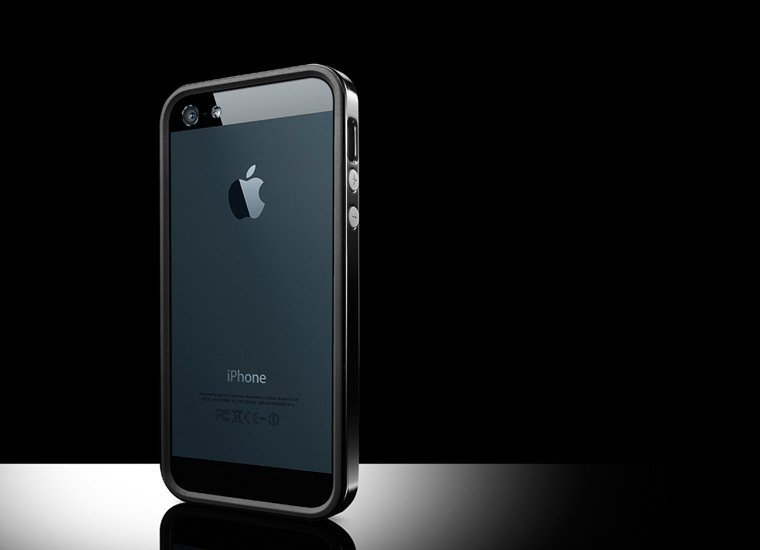 Apple iPhone 5 Bumper case cover solid black maks